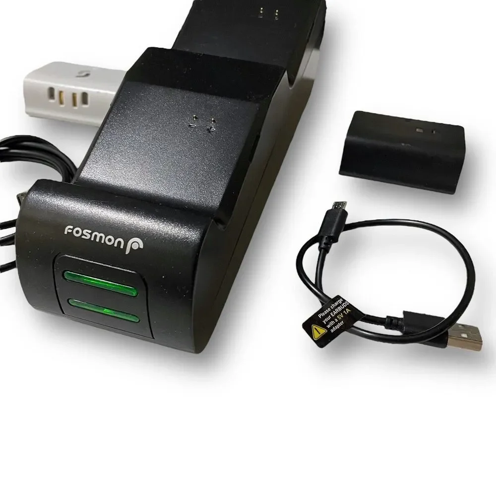 Xbox One Dual Conductive Charging Station (2) + Battery Pack (2) + USB Cable (2)